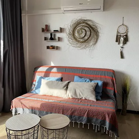 A 50 M De La Plage, Wifi, Climatisation 2hou34 Apartament *